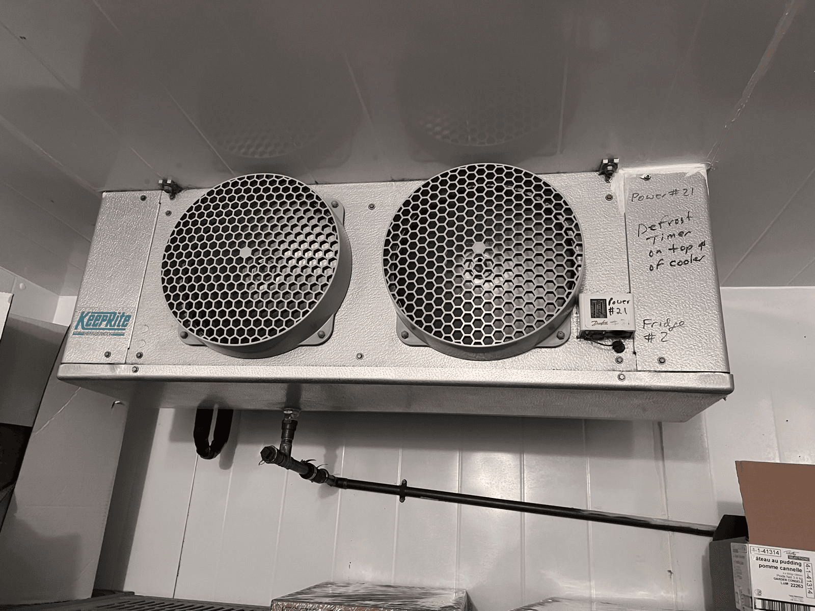 Walk-in cooler unit